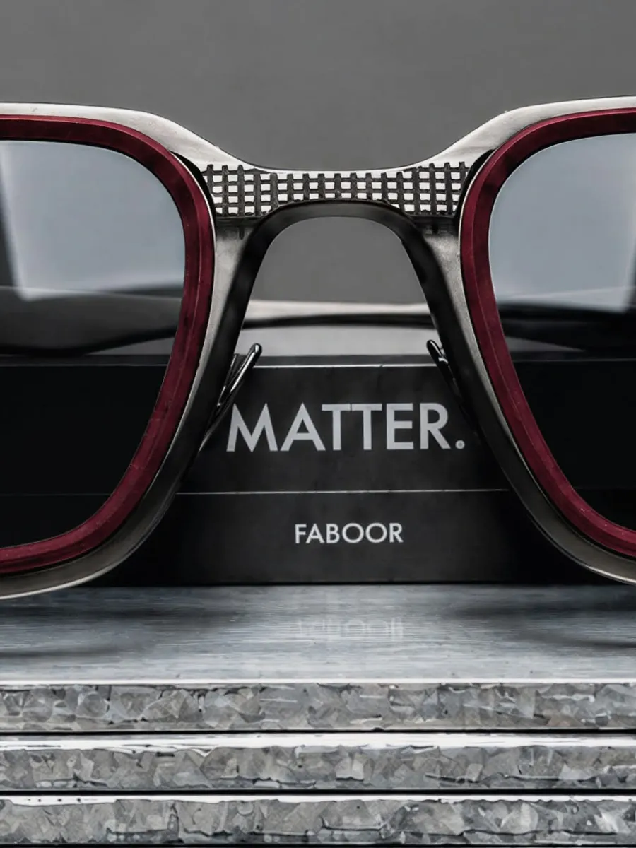 Faboor, matter, le pont quadrillé